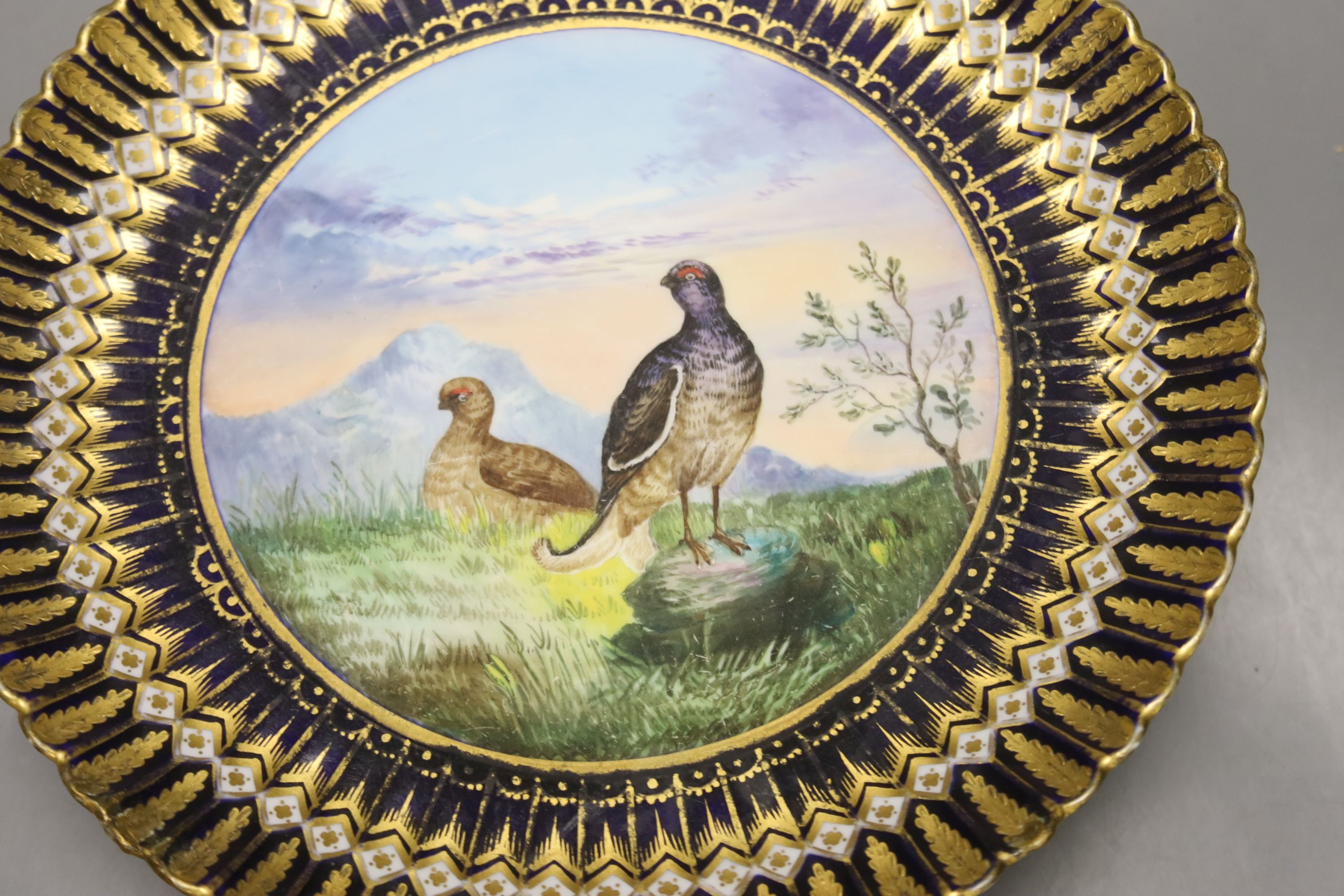 A Copeland pedestal dish, decorated with pheasants, diameter 21cm